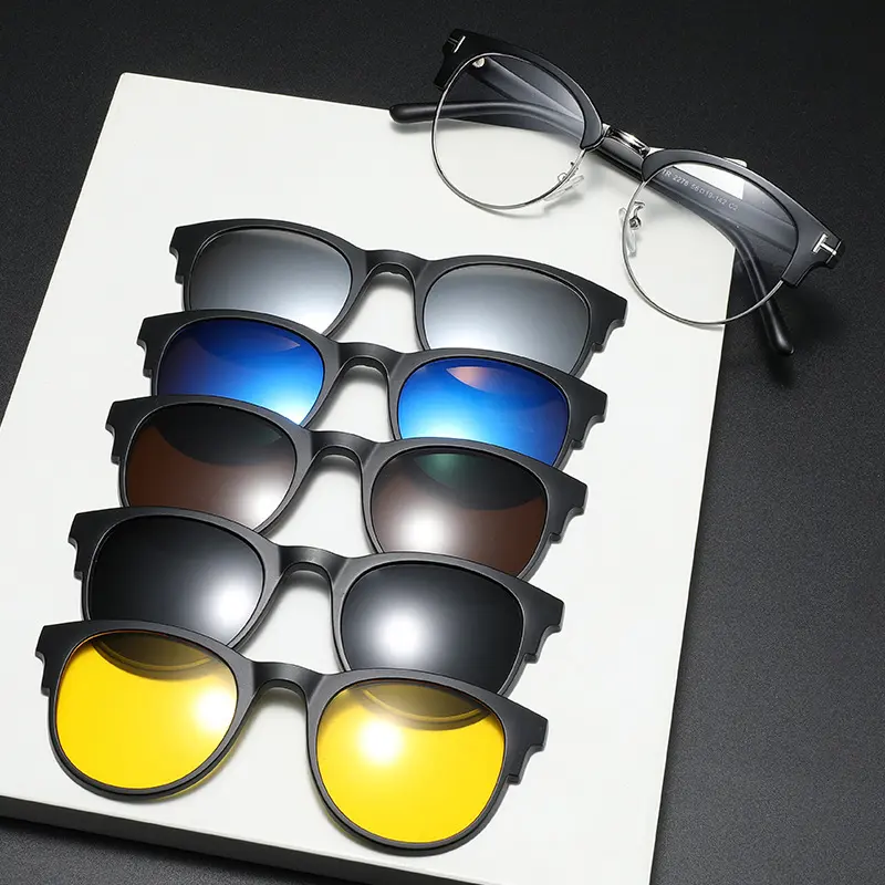 Lunettes 6 En 1 – Monture et 5 Appliques Polarisées Réf 2278A